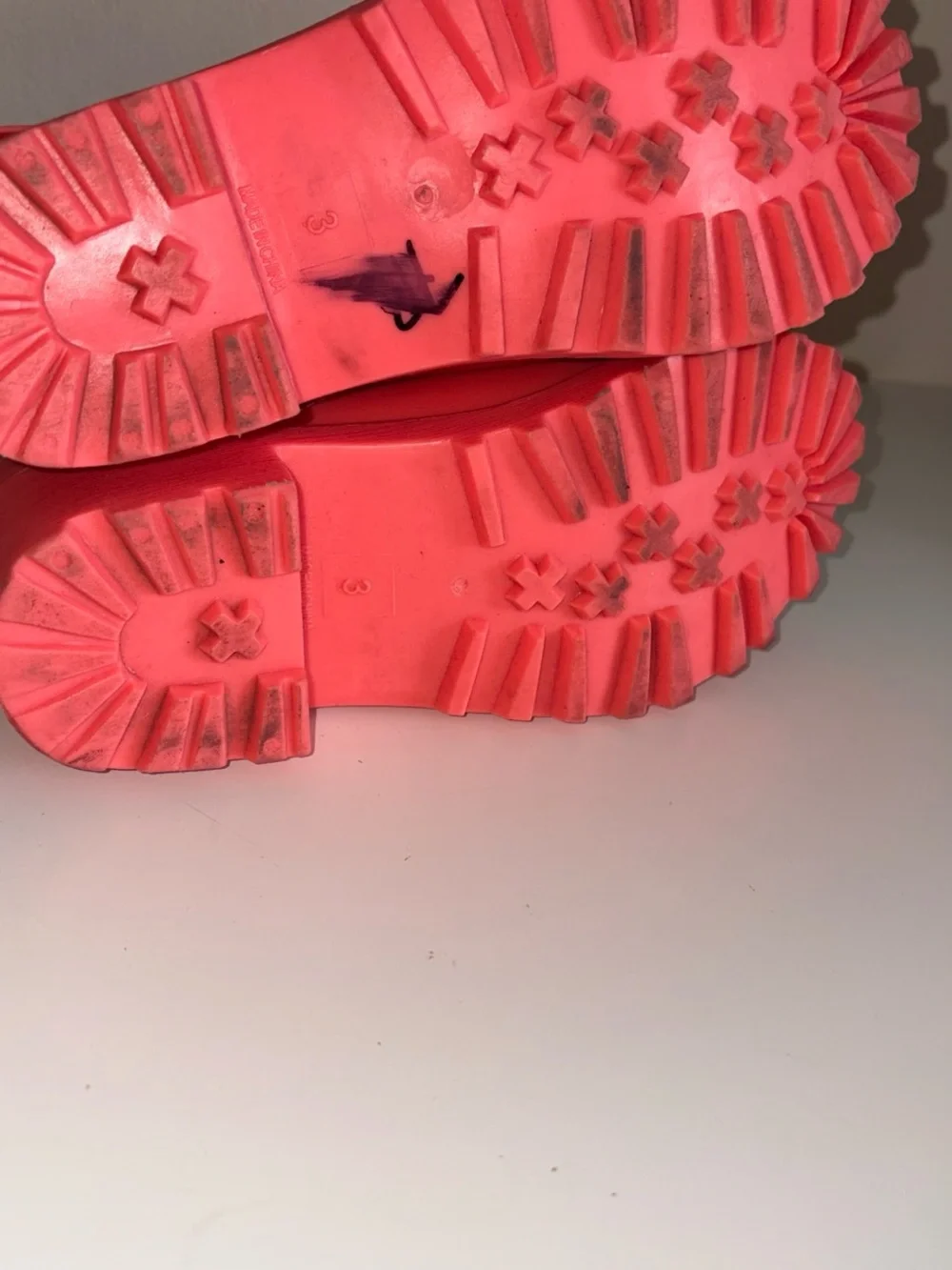 Juicy Couture Coral Pink Waterproof Rain Boots kids 3 enfant 32